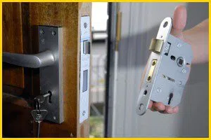 Metro Locksmith Services Charlotte, NC 704-961-9403 - 13-lock-replace
